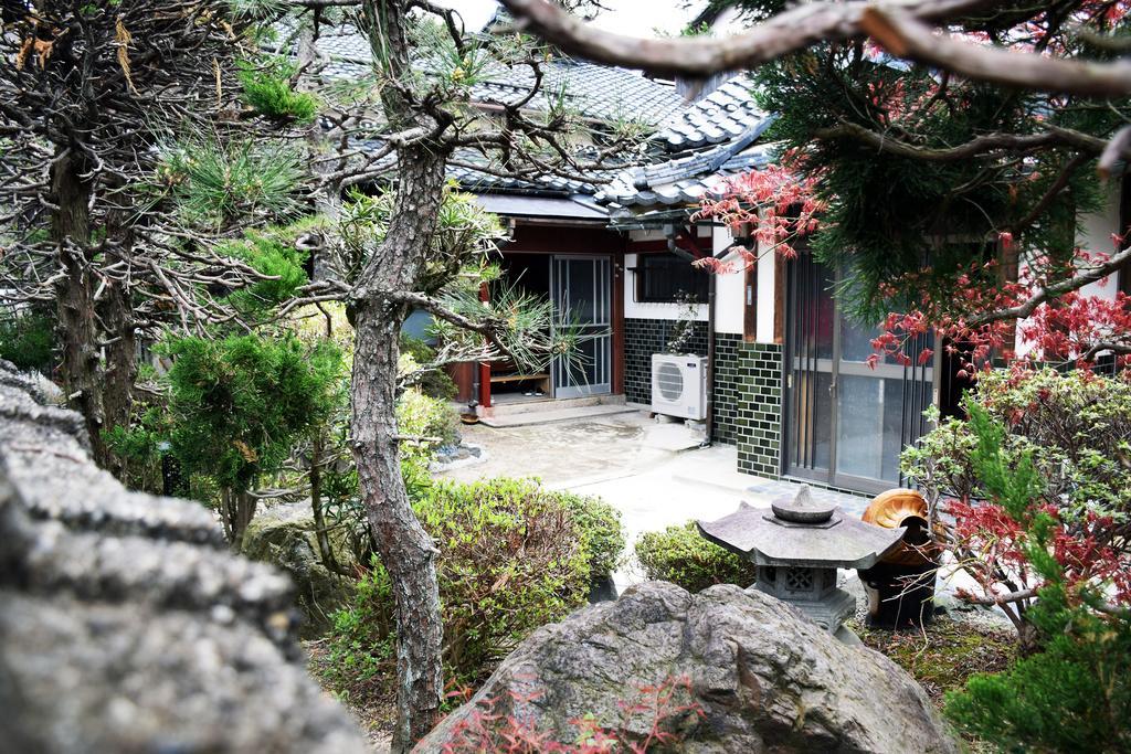 Guesthouse En Omihachiman Bagian luar foto