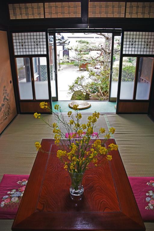 Guesthouse En Omihachiman Bagian luar foto